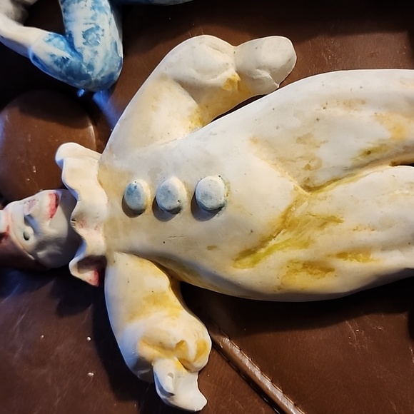 VINTAGE  PLASTER CLOWN & PLASTER COWBOY WALL PLAQUES. - Picture 3 of 10